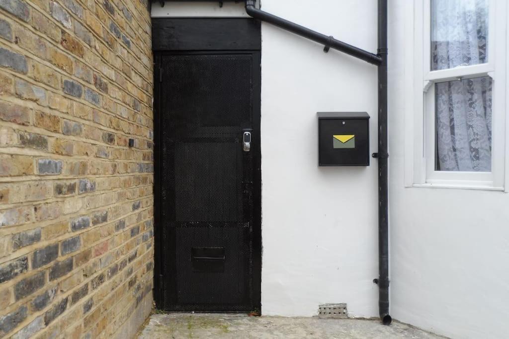 Bubblesbnb, 1 Bedroom Flat Londen Buitenkant foto